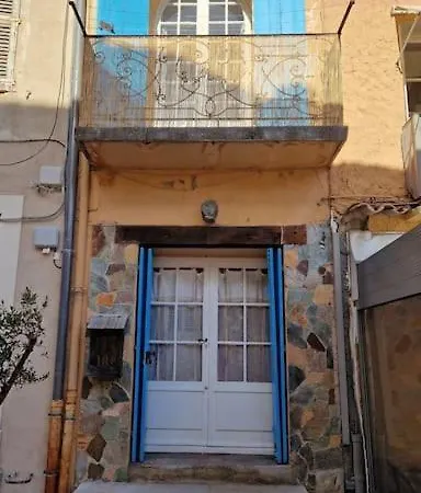 Charmante Maison De *